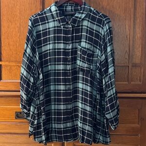 EUC Lane Bryant Plaid Relaxed Boyfriend No Peak Button Front Shirt Size 22/24